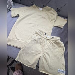Boys zara Yellow Short Sleeve Shirt and Shorts Set Size 7 Like New